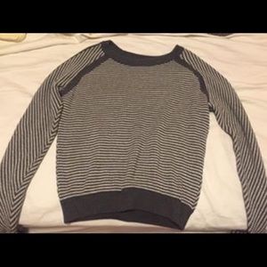 Lululemon Sweater Size 6/8 in new condition